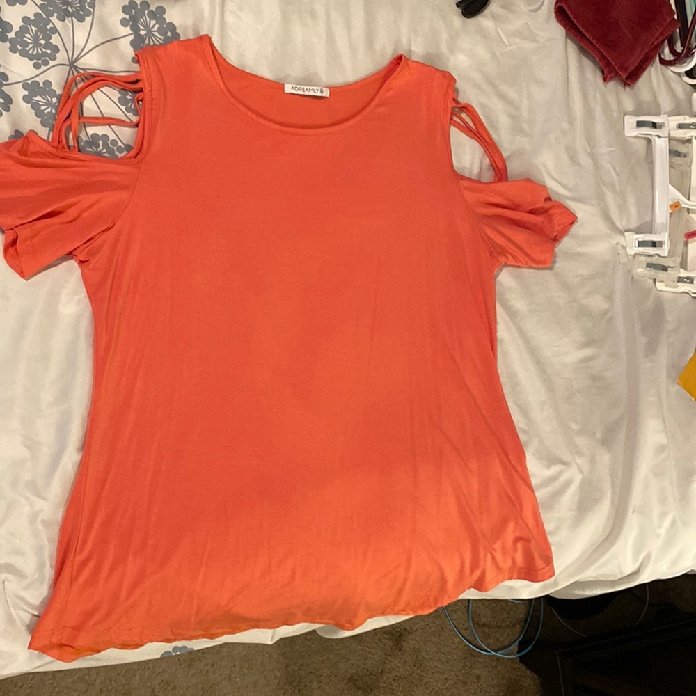 Cold should tank top, coral fits like a L